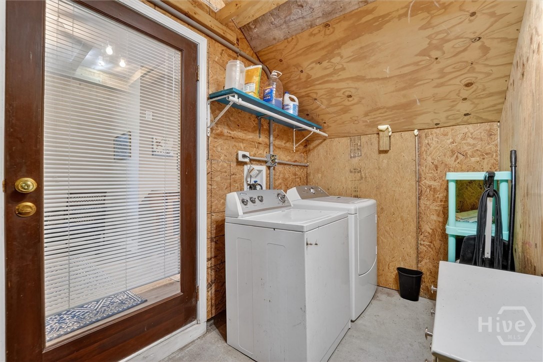 725 Youman's Road Midway, GA 31320 - Photo 57 of 71 Laundry for efficiency apartment