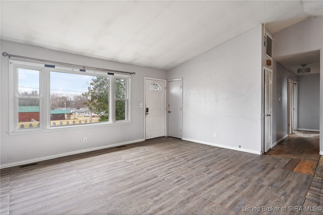 303 Lake Road Henryville, IN 47126 - Photo 12 of 32