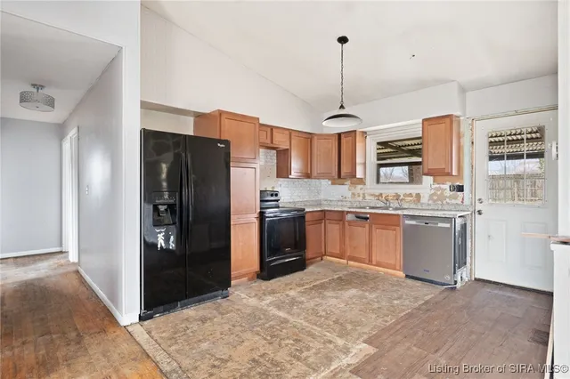 $150,000 | 303 Lake Road, Henryville, IN 47126