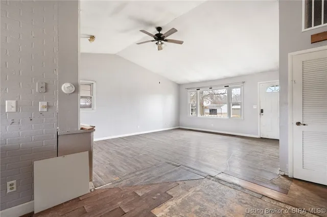 $150,000 | 303 Lake Road, Henryville, IN 47126