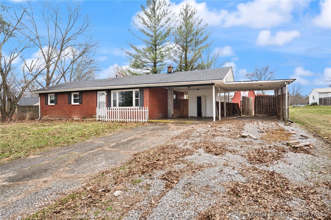 303 Lake Road Henryville, IN 47126 - Photo 2 of 32
