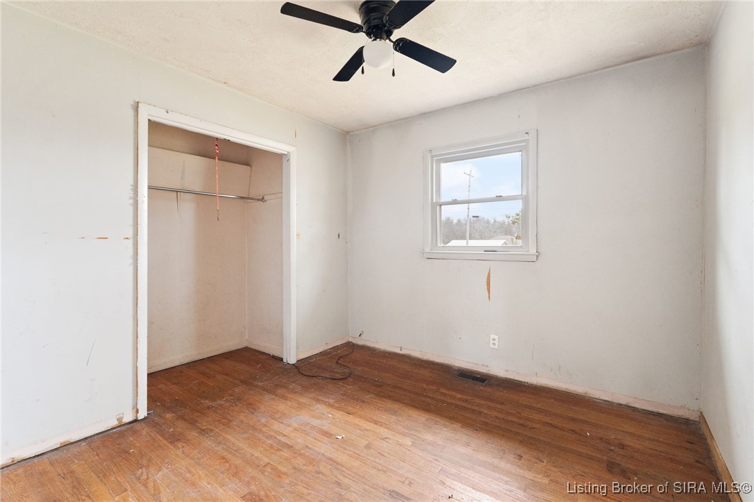 303 Lake Road Henryville, IN 47126 - Photo 21 of 32