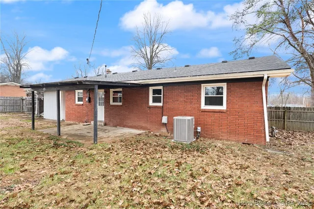 $150,000 | 303 Lake Road, Henryville, IN 47126