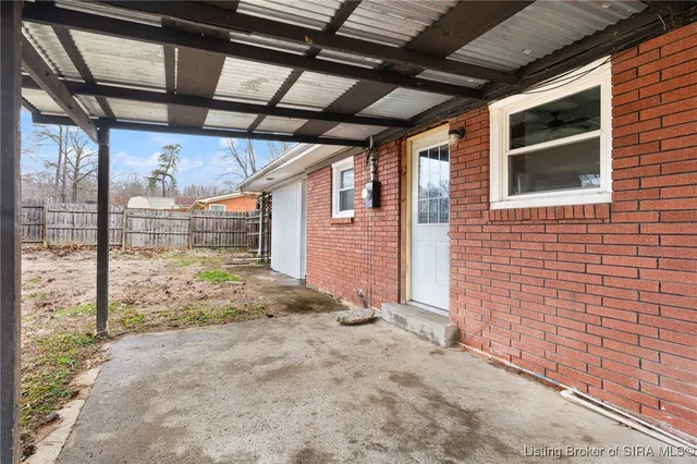 $150,000 | 303 Lake Road, Henryville, IN 47126