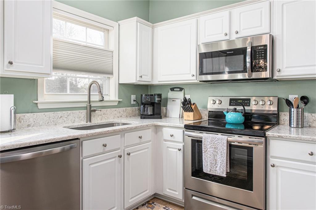 1317 Salem Crossing Road Kernersville, NC 27284 - Photo 14 of 34