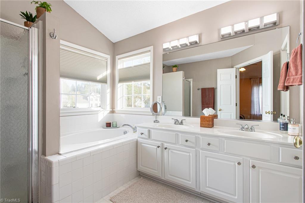 1317 Salem Crossing Road Kernersville, NC 27284 - Photo 19 of 34 Primary bath