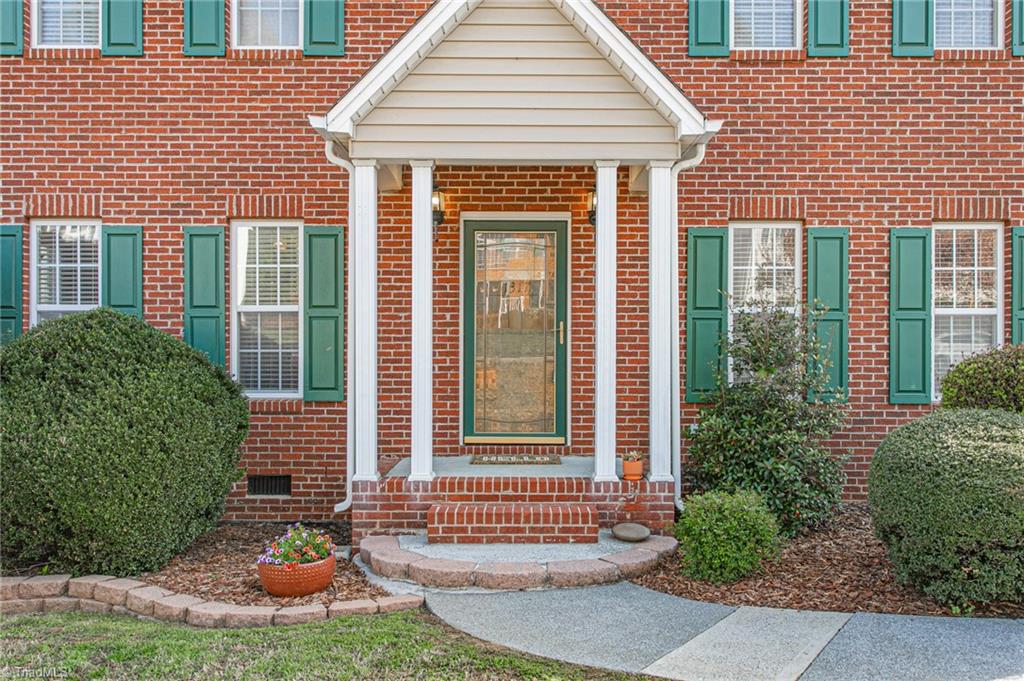 1317 Salem Crossing Road Kernersville, NC 27284 - Photo 3 of 34