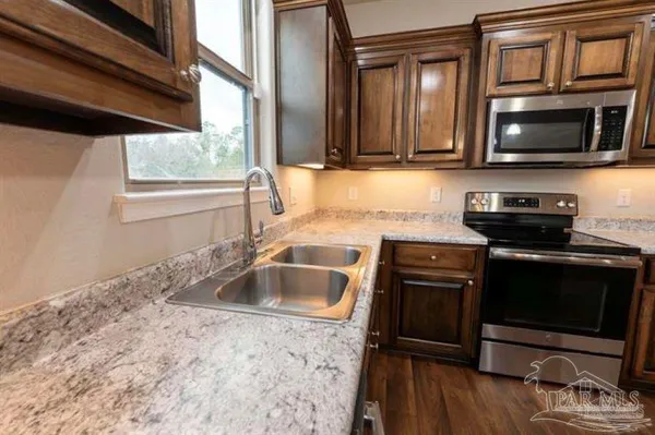 $2,000 | 1060 Bretts Way, Cantonment, FL 32533