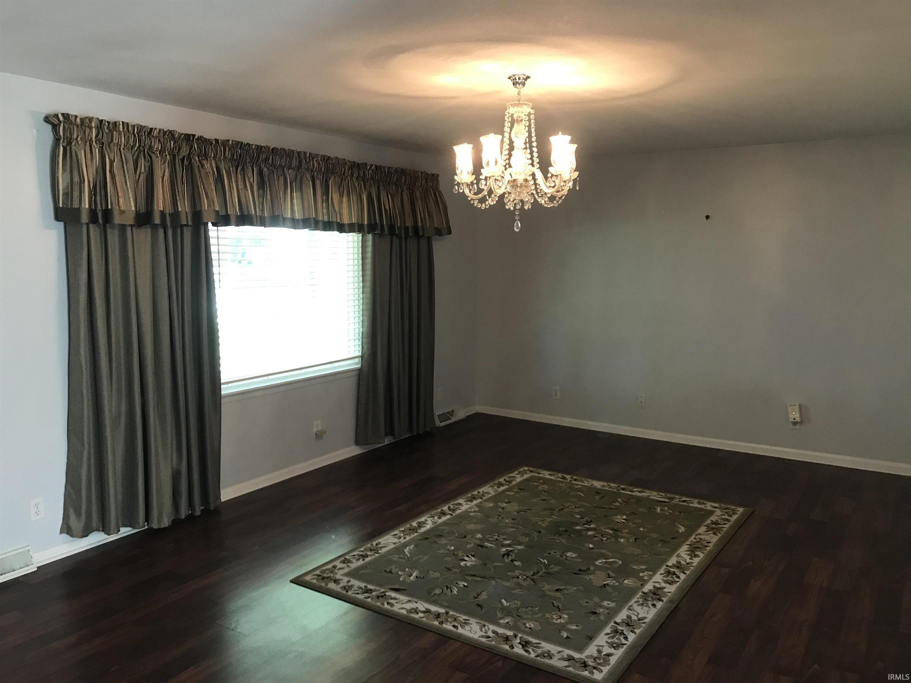 10207 Perry Boulevard Sumner, IL 62466 - Photo 13 of 27 Gallery Image 13
