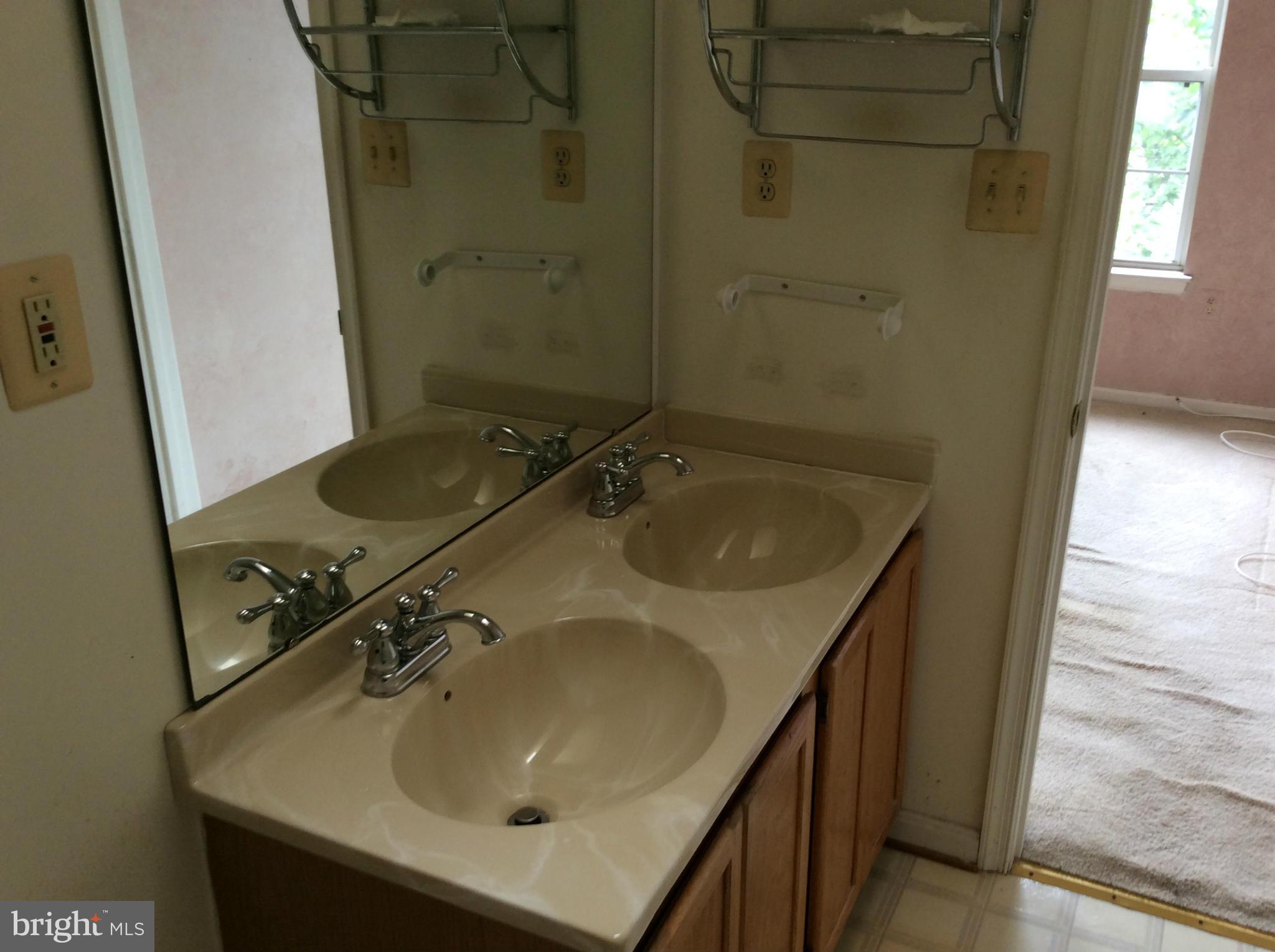 6549 Ronald Road Capitol Heights, MD 20743 - Photo 11 of 23 Bath (Master)