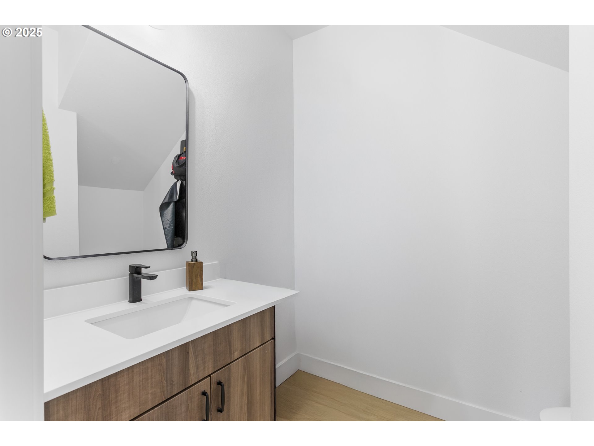 7557 North Gilbert Avenue Portland, OR 97203 - Photo 12 of 27