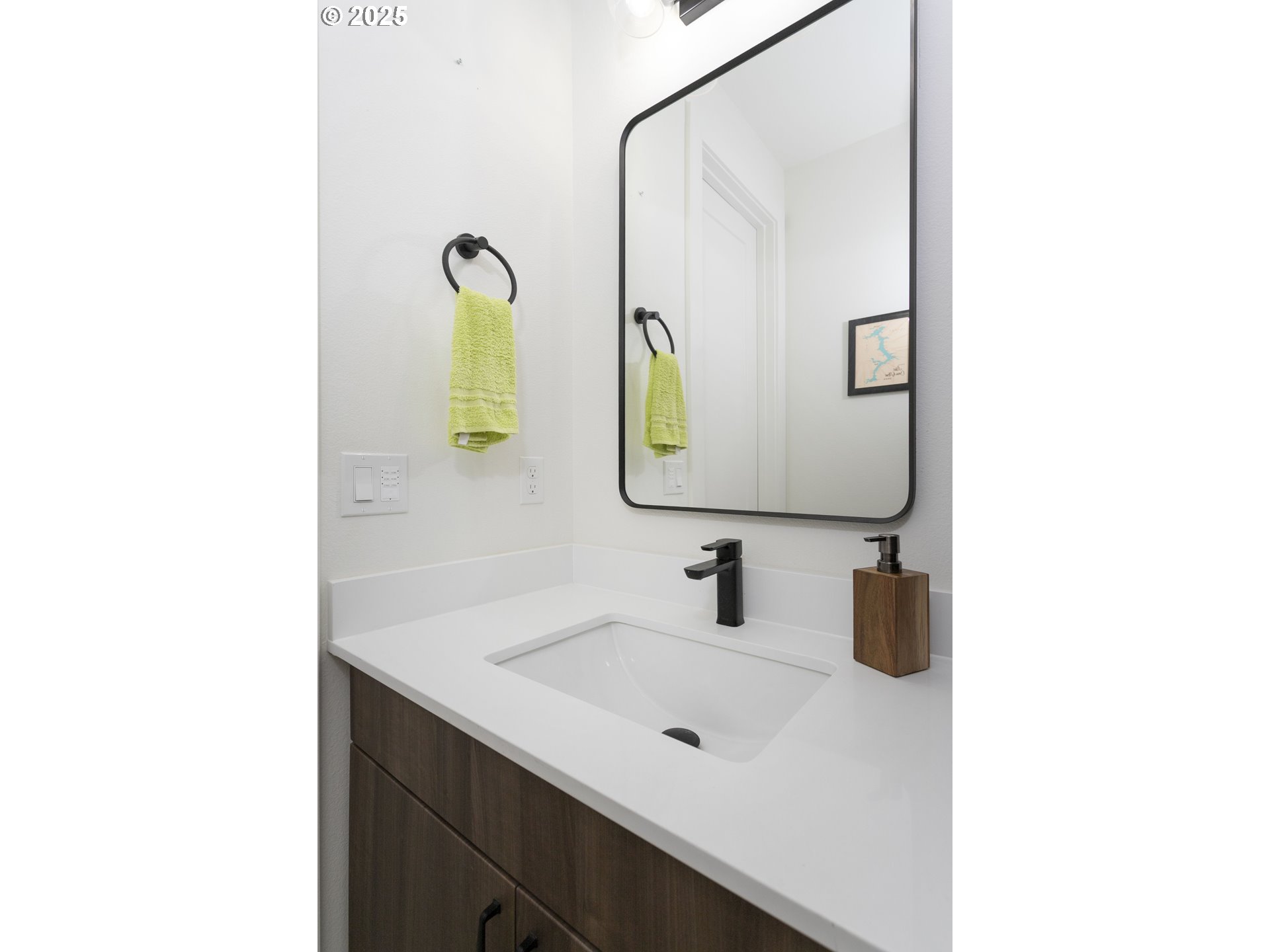 7557 North Gilbert Avenue Portland, OR 97203 - Photo 13 of 27