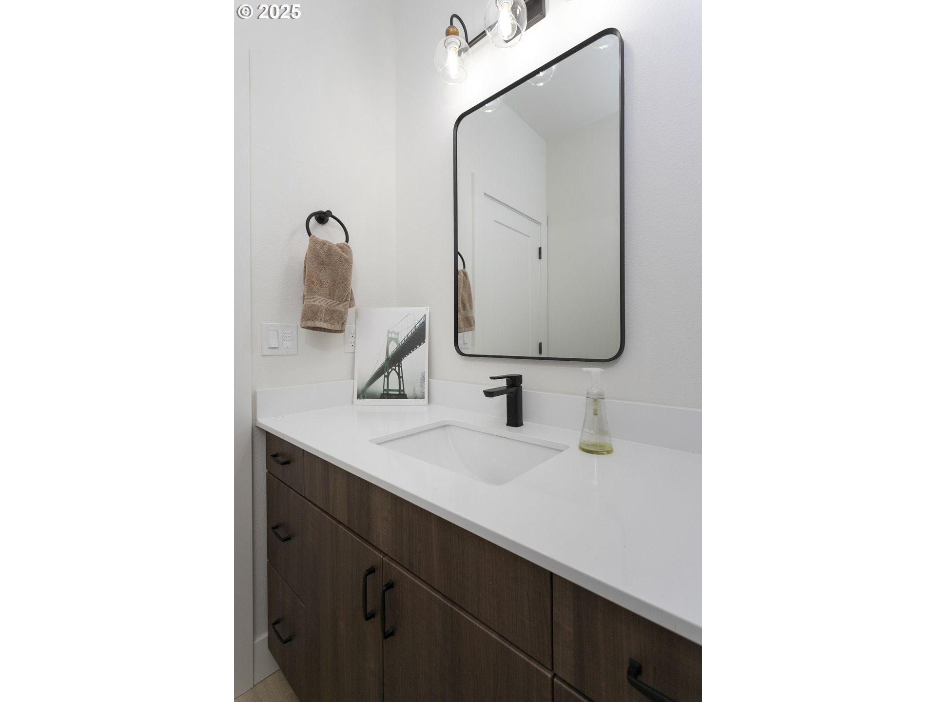 7557 North Gilbert Avenue Portland, OR 97203 - Photo 19 of 27