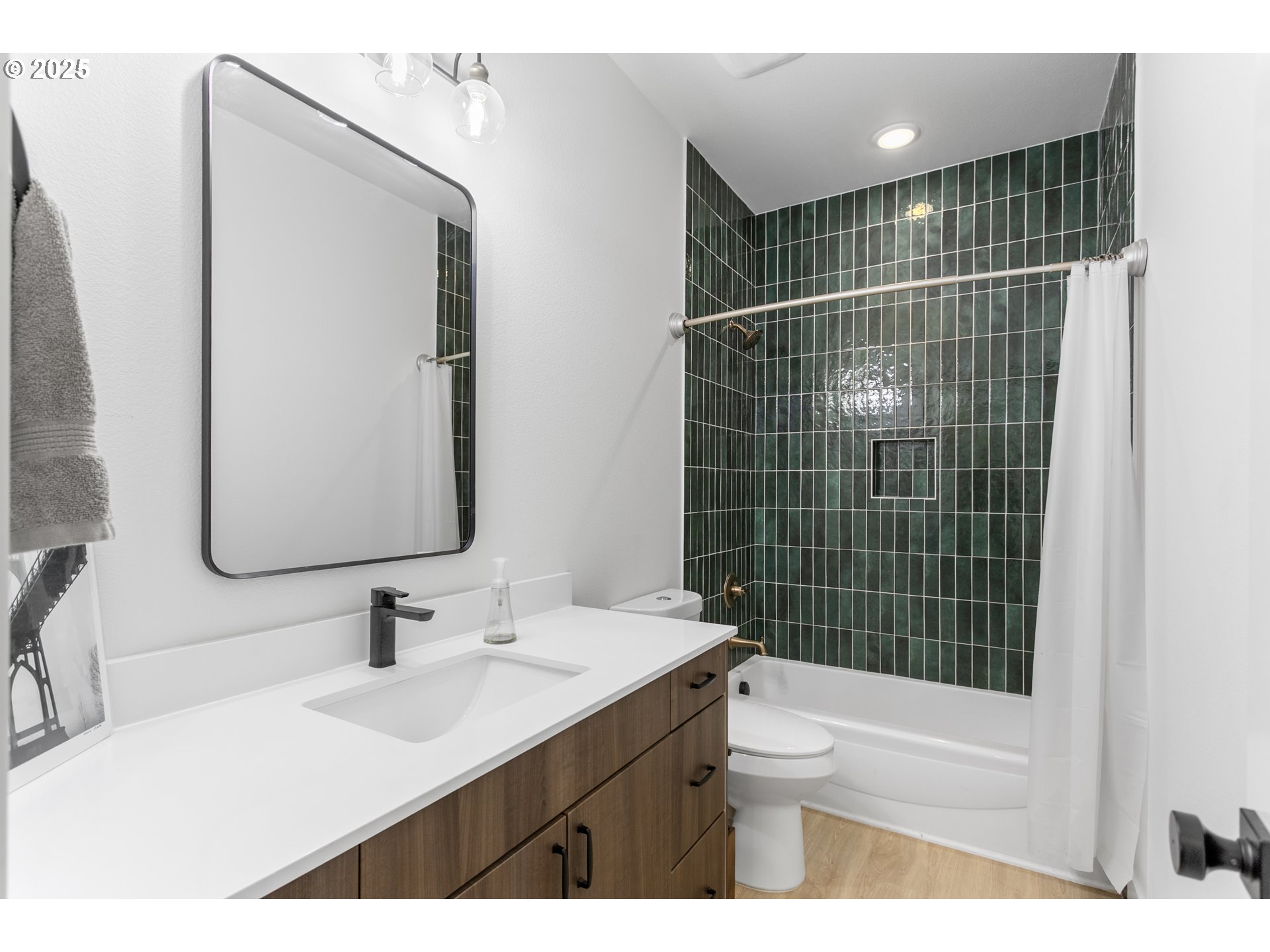 7557 North Gilbert Avenue Portland, OR 97203 - Photo 6 of 27