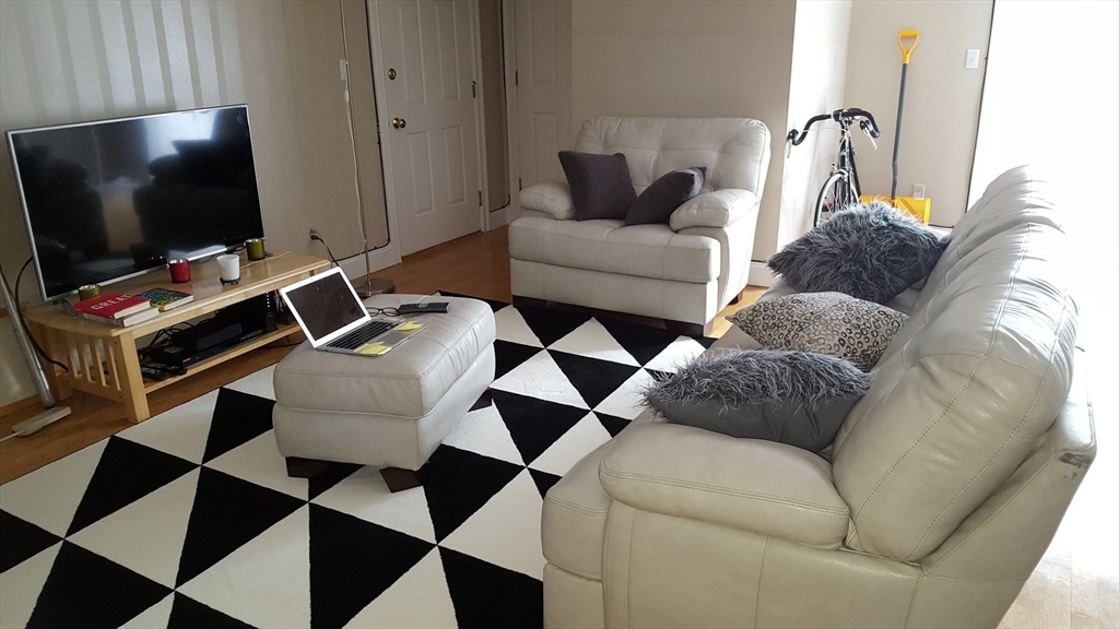 24 Forge Pond, Unit UH Canton, MA 02021 - Photo 5 of 14