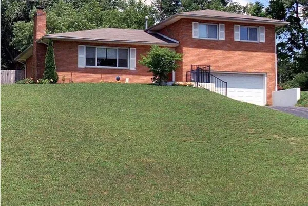 $315,000 | 3250 Darracq Circle, Columbus, OH 43223
