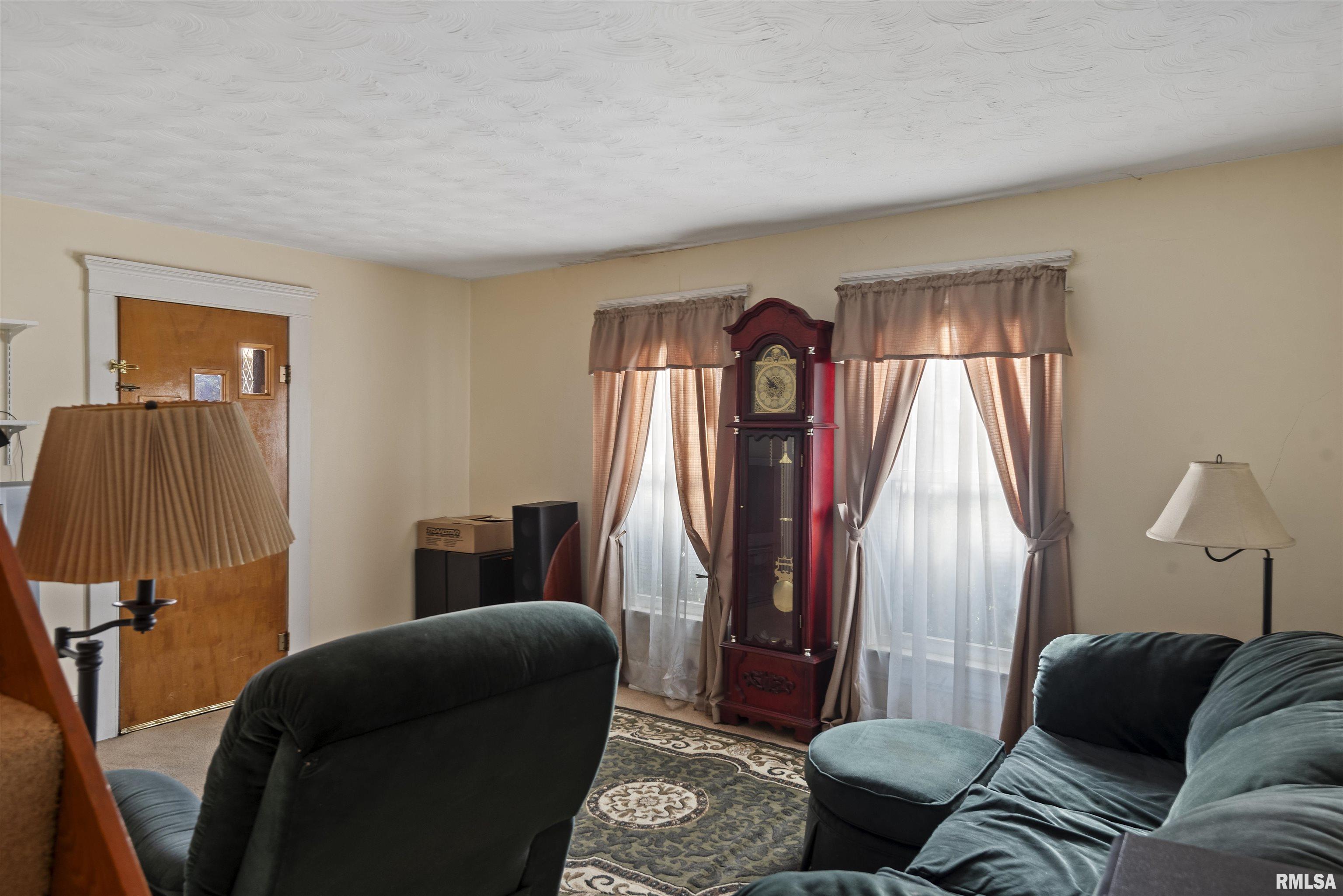 3025 East Sangamon Avenue Springfield, IL 62702 - Photo 8 of 39