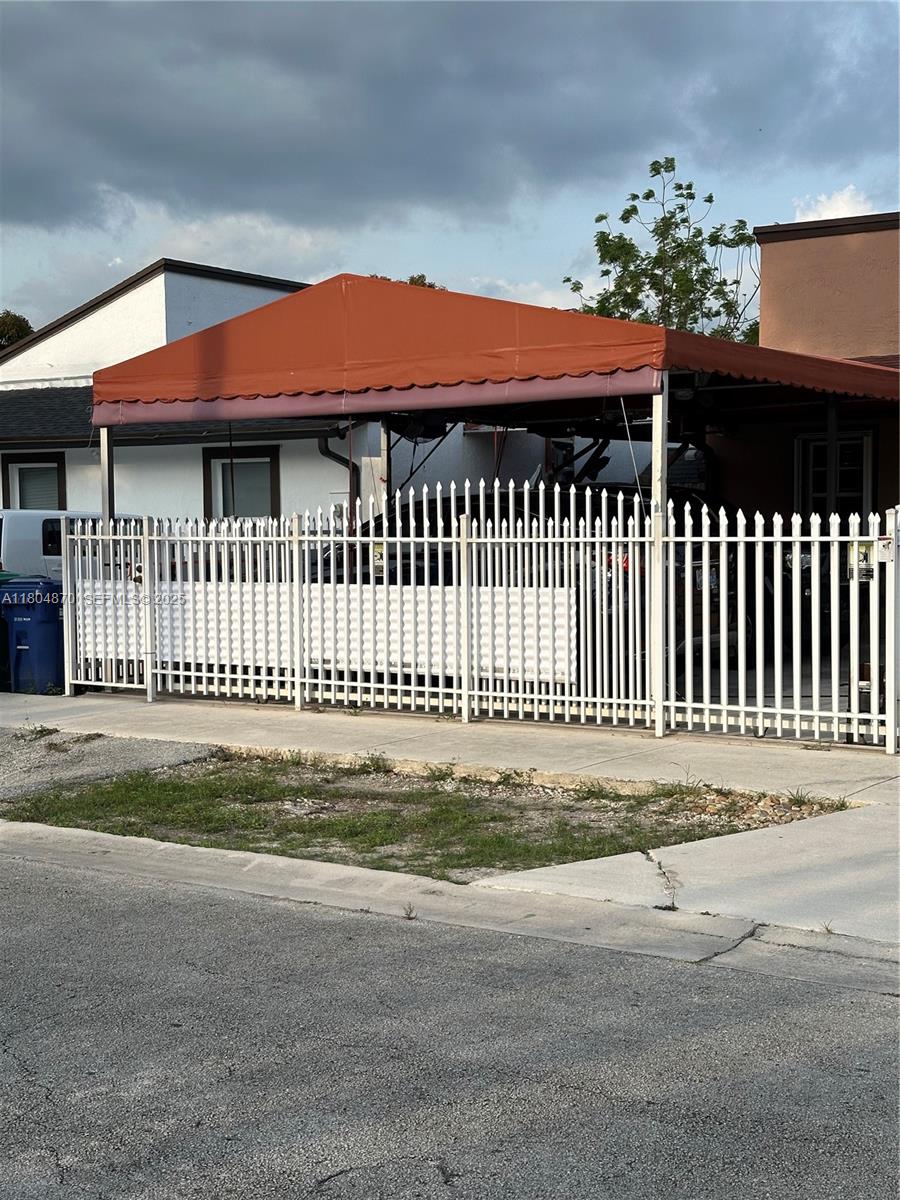 19251 Southwest 118th Court Miami, FL 33177 - Photo 39 of 42