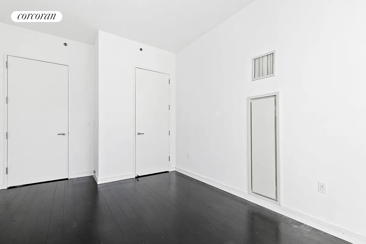 300 East 23rd Street, Unit 9E Manhattan, NY 10010 - Photo 4 of 7