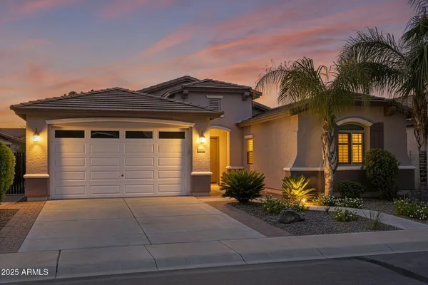 $584,000 | 2736 East Sourwood Drive, Gilbert, AZ 85298