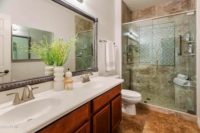 $599,000 | 2736 East Sourwood Drive, Gilbert, AZ 85298