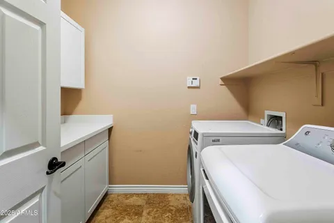 $599,000 | 2736 East Sourwood Drive, Gilbert, AZ 85298