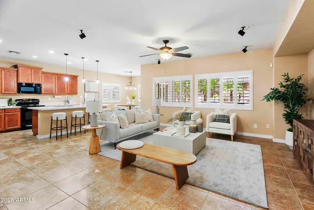 $599,000 | 2736 East Sourwood Drive, Gilbert, AZ 85298