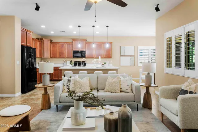 $599,000 | 2736 East Sourwood Drive, Gilbert, AZ 85298