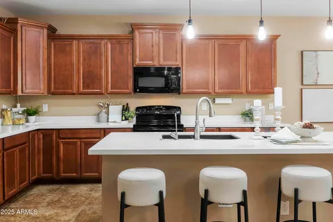 $599,000 | 2736 East Sourwood Drive, Gilbert, AZ 85298