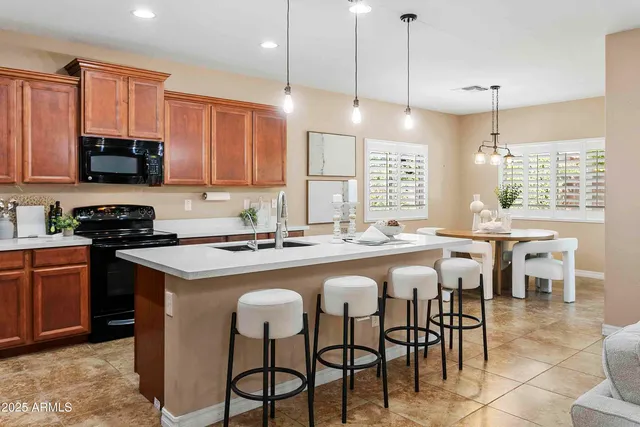 $599,000 | 2736 East Sourwood Drive, Gilbert, AZ 85298