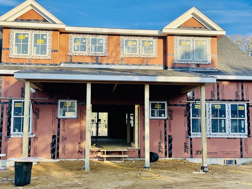7 Martha's Way Edgartown, MA 02539 - Photo 2 of 6 a front view of a residential houses with yard