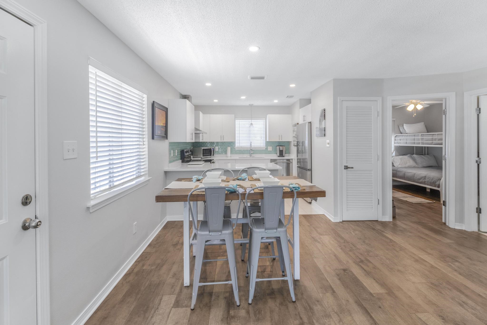 25957 Canal Road, Unit 306 Orange Beach, AL 36561 - Photo 6 of 28 Dining Area