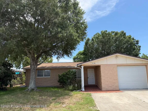 $1,600 | 3742 Darlington Road, Holiday, FL 34691