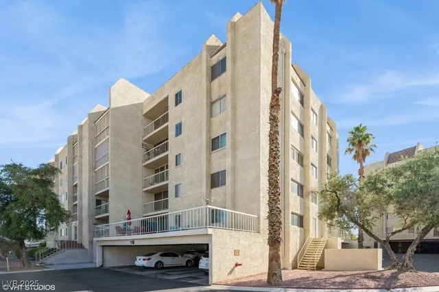 $174,900 | 745 North Royal Crest Circle, Unit 157, Las Vegas, NV 89169