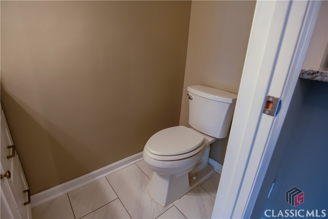 637 Huntington Road, Unit B5 Athens, GA 30606 - Photo 11 of 18