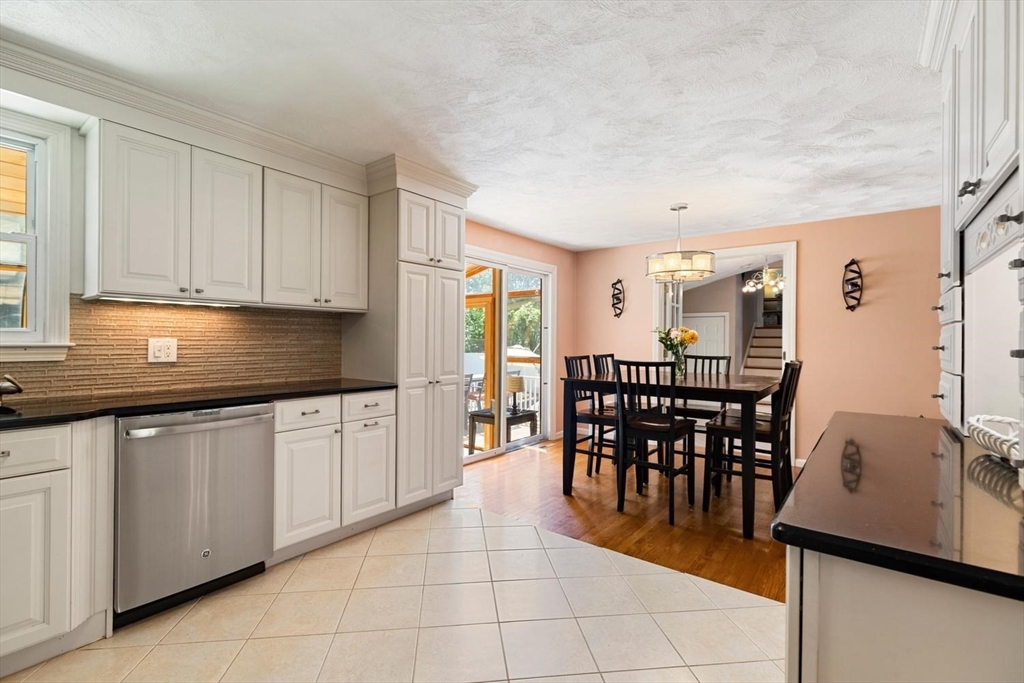 12 Albion Road Billerica, MA 01821 - Photo 13 of 42