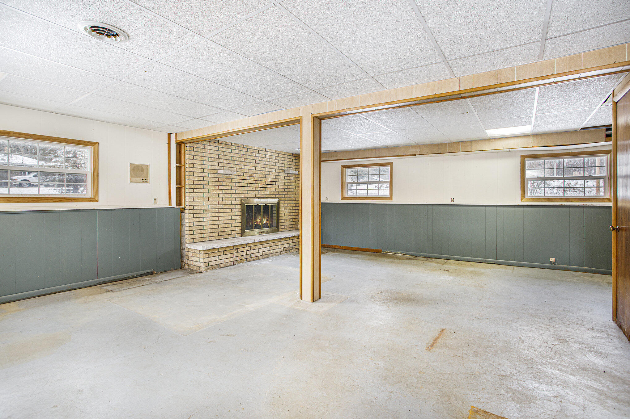 195 Powell Road Hastings, MI 49058 - Photo 16 of 44 016__90a4105