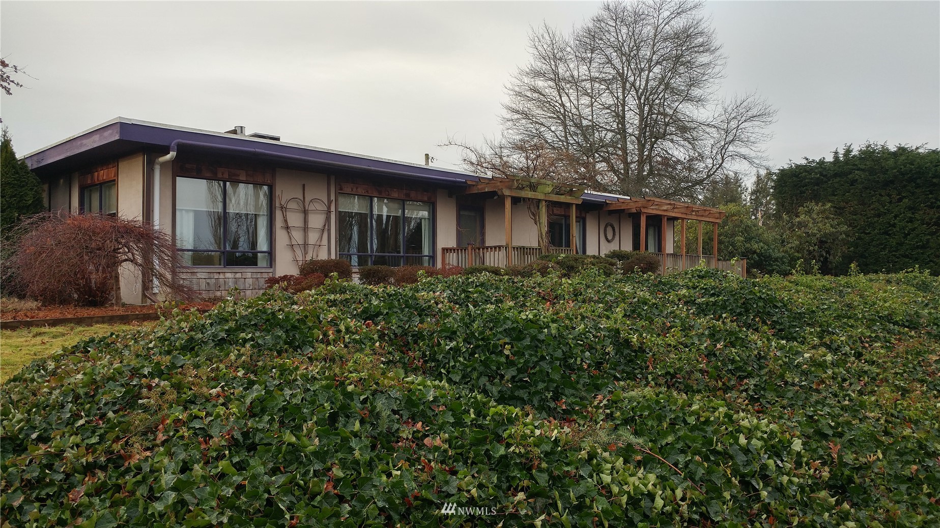 5854 Laurel Ridge Way Bellingham, WA 98226 - Photo 1 of 20 a front view of a house with garden