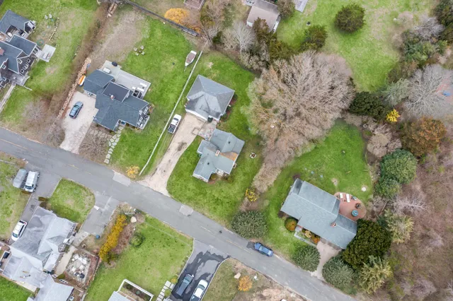 $20,000 | 16 South Elihu Place, Montauk, NY 11954