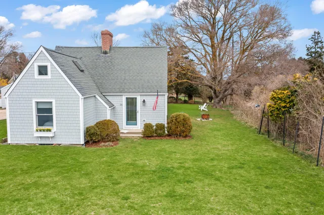 $20,000 | 16 South Elihu Place, Montauk, NY 11954