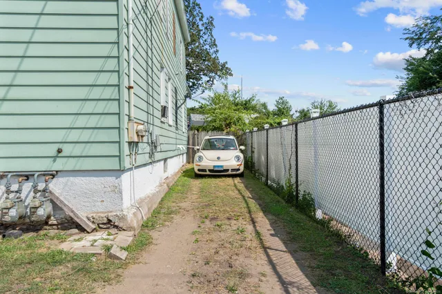 $350,000 | 225 Fulton Terrace, New Haven, CT 06512