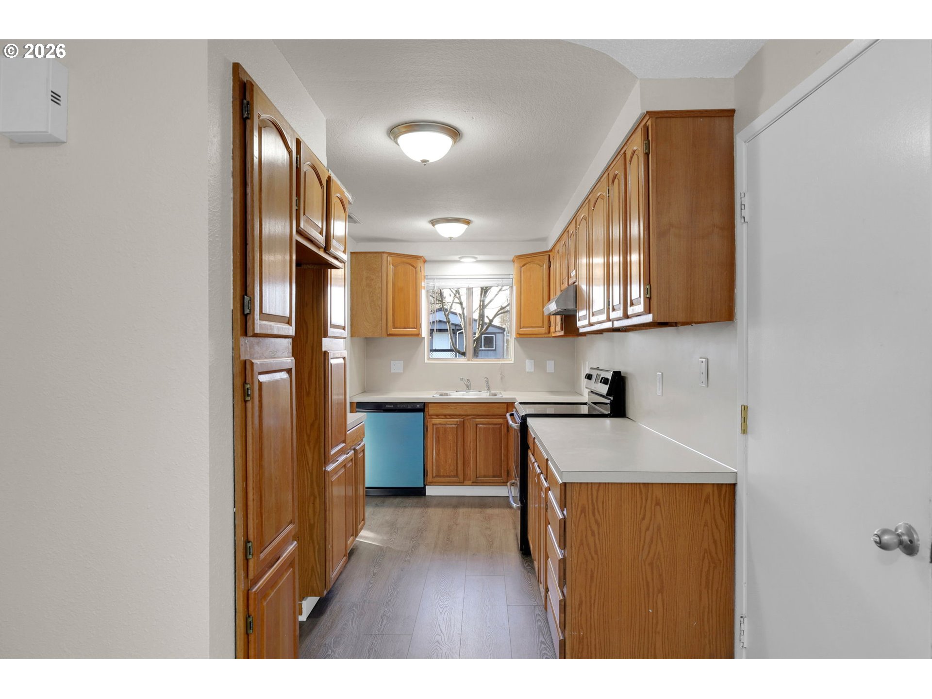 733 54th Street Springfield, OR 97478 - Photo 11 of 37