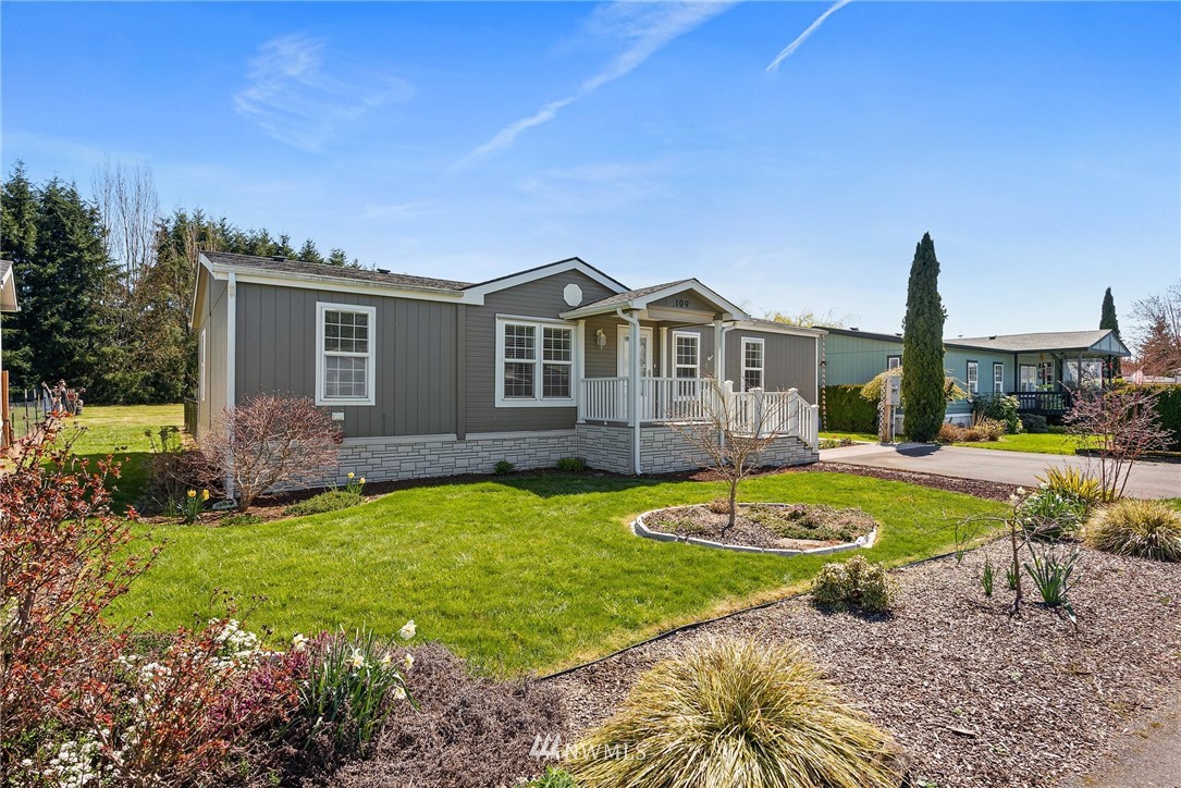109 Forest Lane Chehalis, WA 98532 - Photo 2 of 26 Gallery Image 2