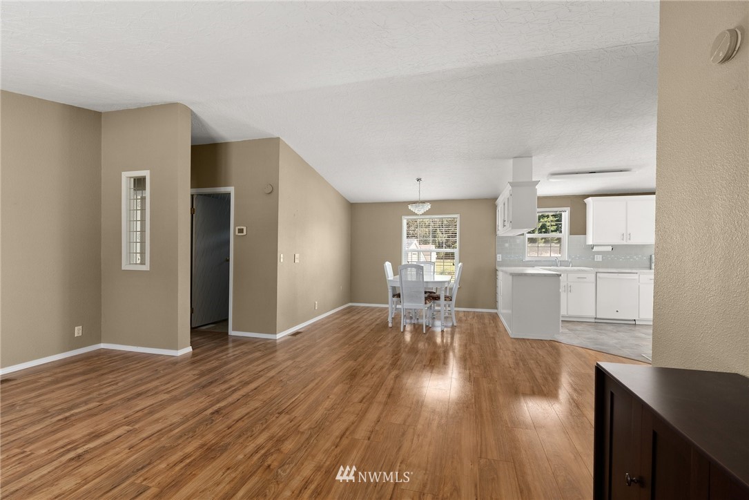 109 Forest Lane Chehalis, WA 98532 - Photo 5 of 26 Gallery Image 5
