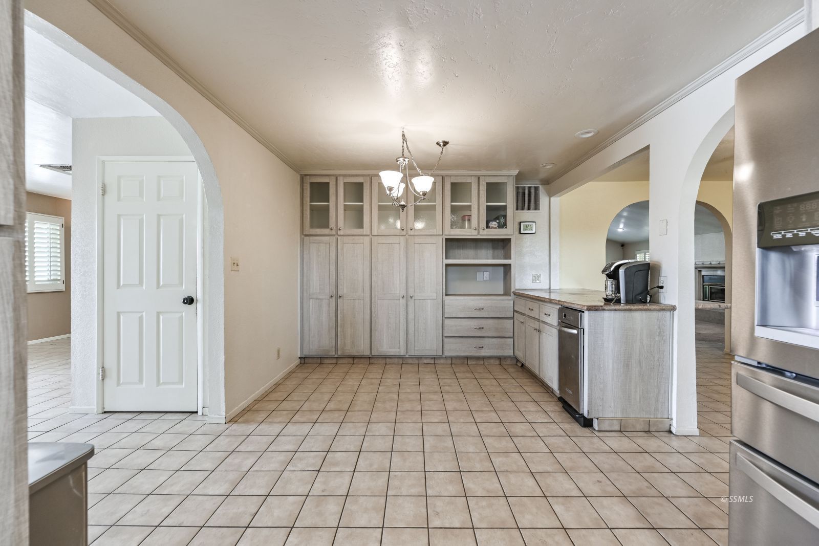 680 East Kendall Avenue Ridgecrest, CA 93555 - Photo 4 of 49