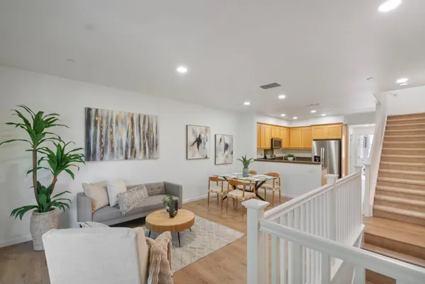 $925,000 | 691 North Capitol Avenue, Unit 4, San Jose, CA 95133