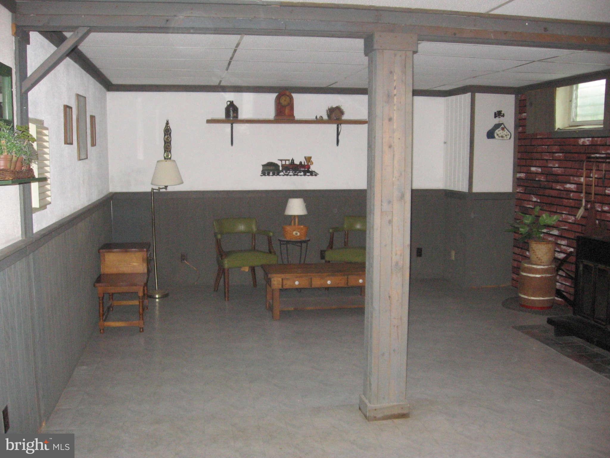 4705 Old Hanover Road Westminster, MD 21158 - Photo 23 of 30 Family Room