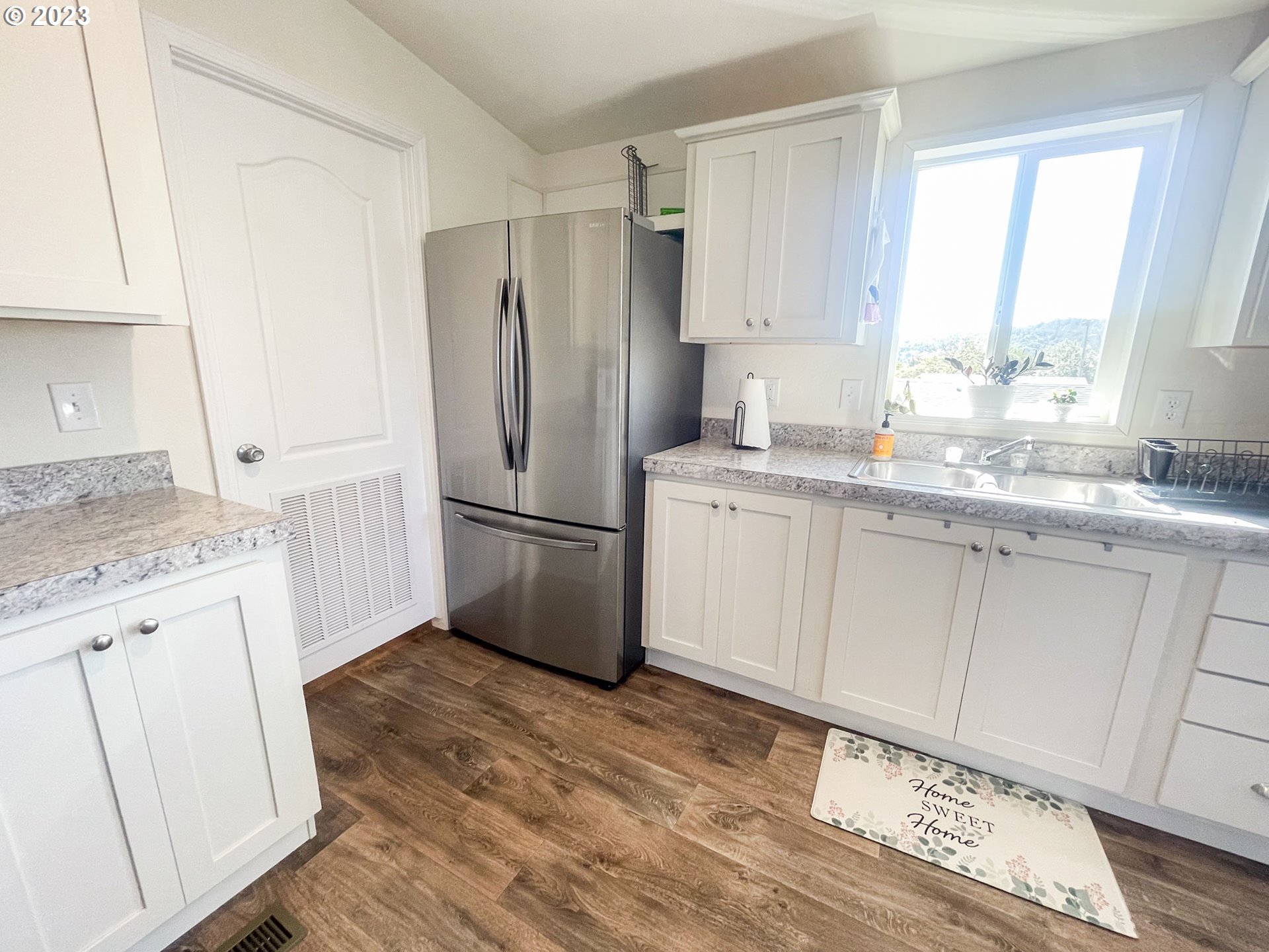210 Bender Street Myrtle Point, OR 97458 - Photo 11 of 25 Gallery Image 11