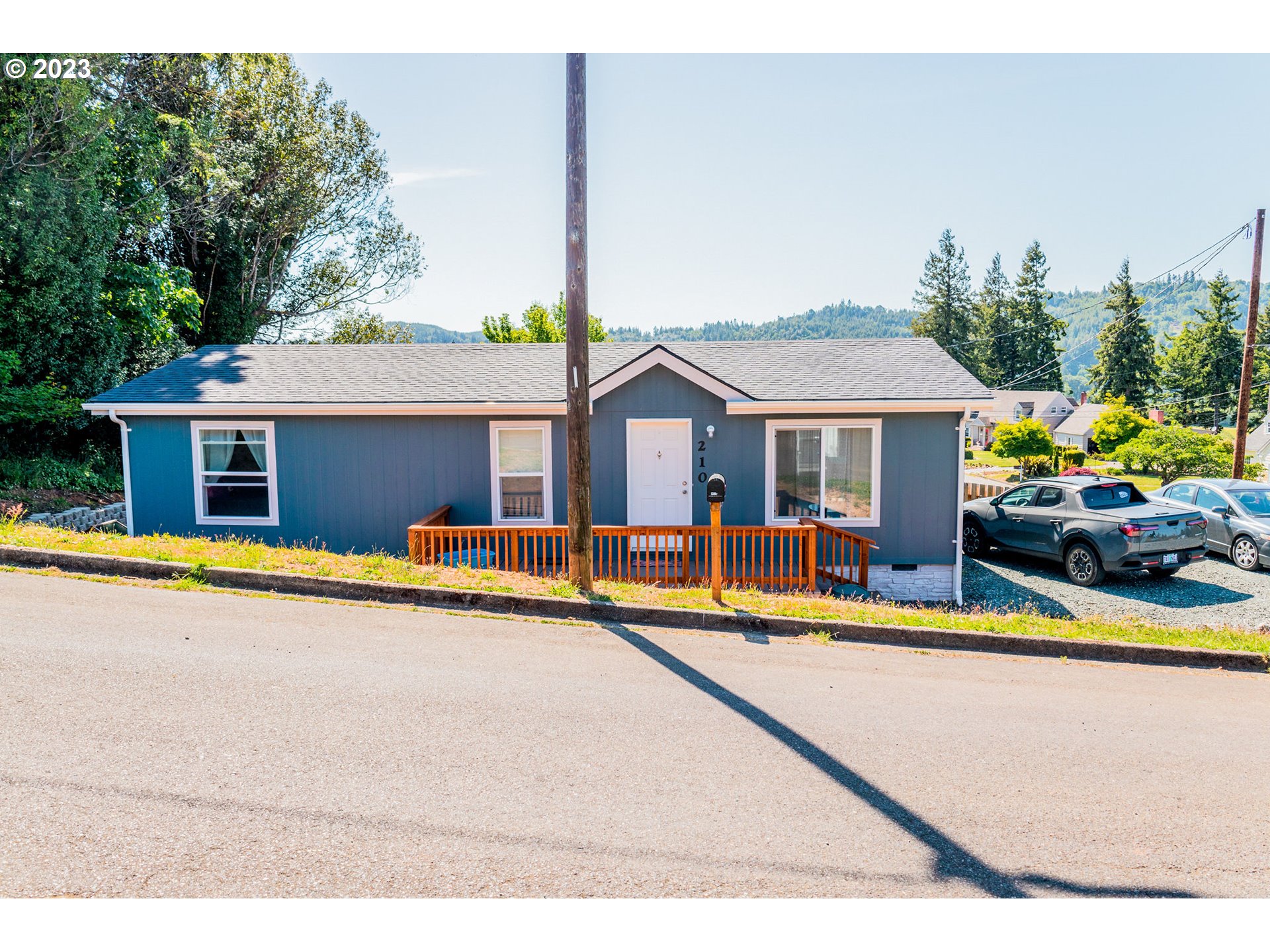 210 Bender Street Myrtle Point, OR 97458 - Photo 2 of 25 Gallery Image 2