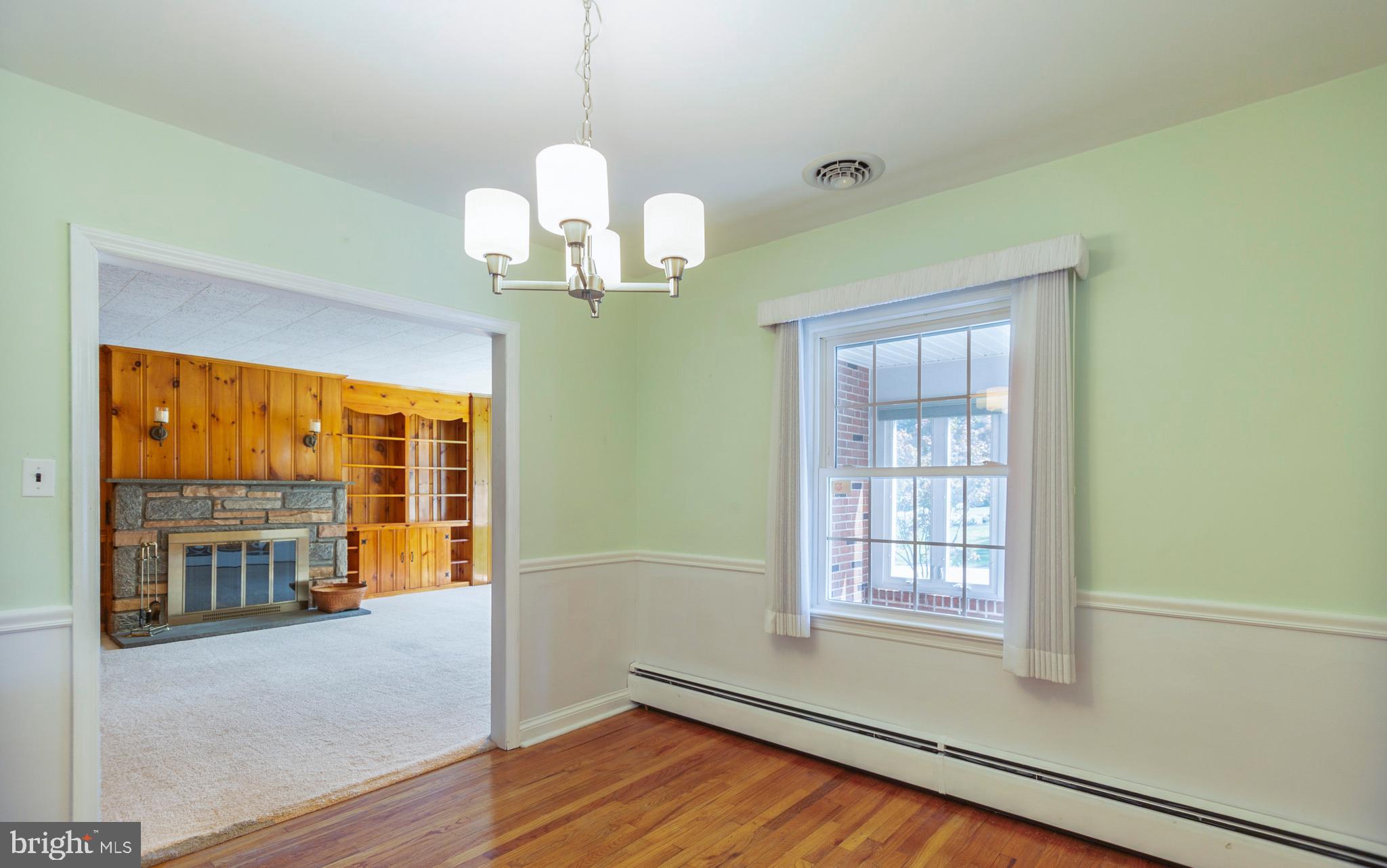 2924 Larkin Road Marcus Hook, PA 19061 - Photo 11 of 22 Dining Room